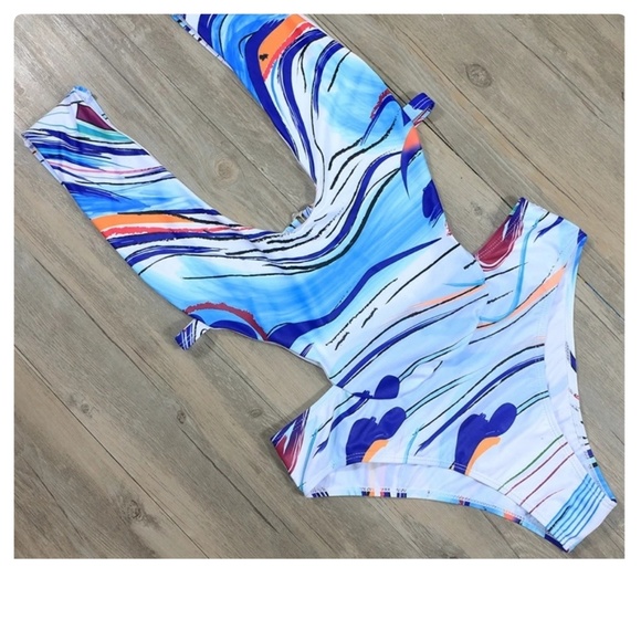 🎁The ARUZA Monokini - Picture 3 of 5